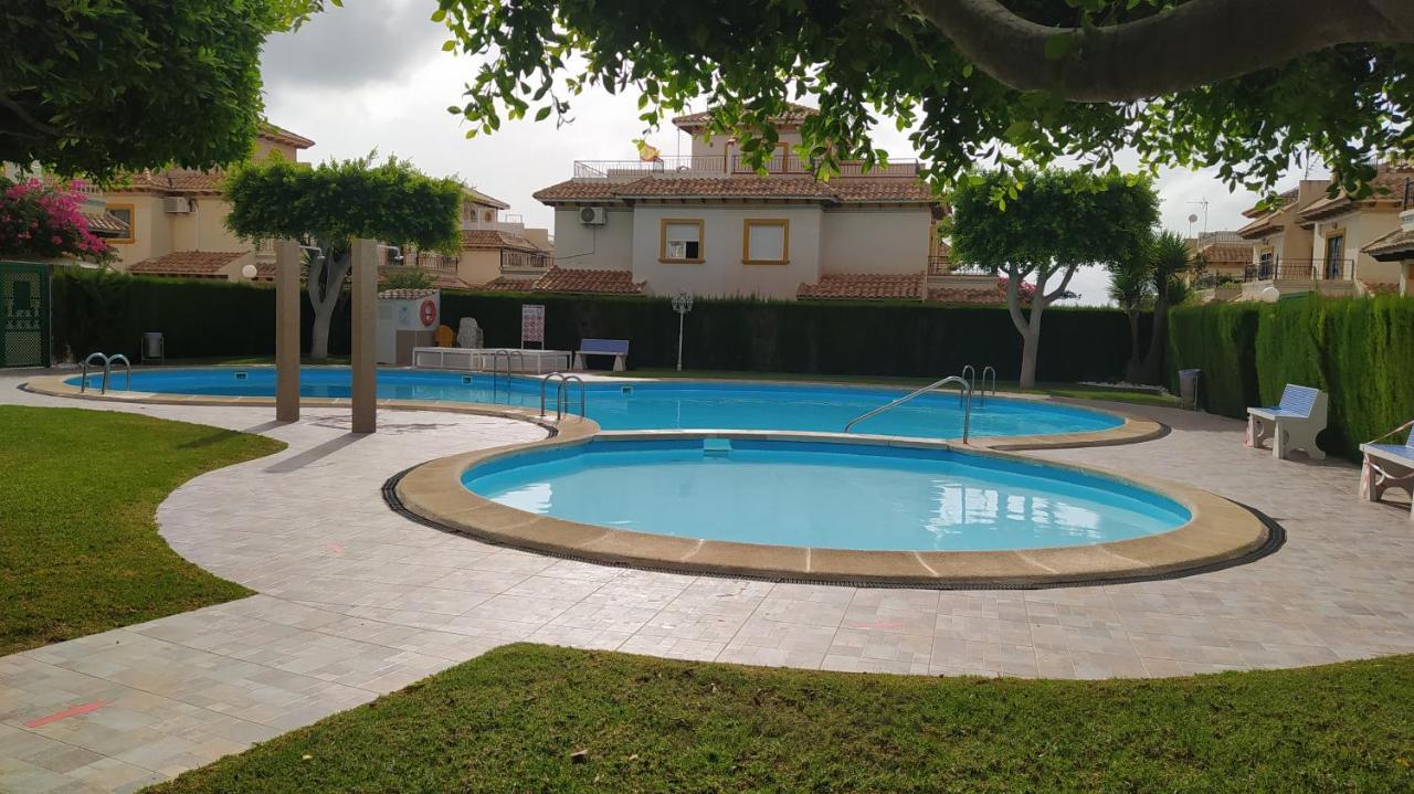 Апартаменты La Campana Dehesa de Campoamor  Экстерьер фото